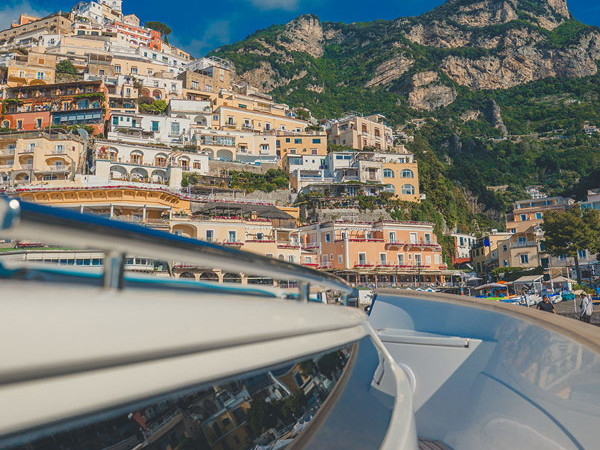 Quale barca scegliere in Costiera: Gozzo Sorrentino o open veloce