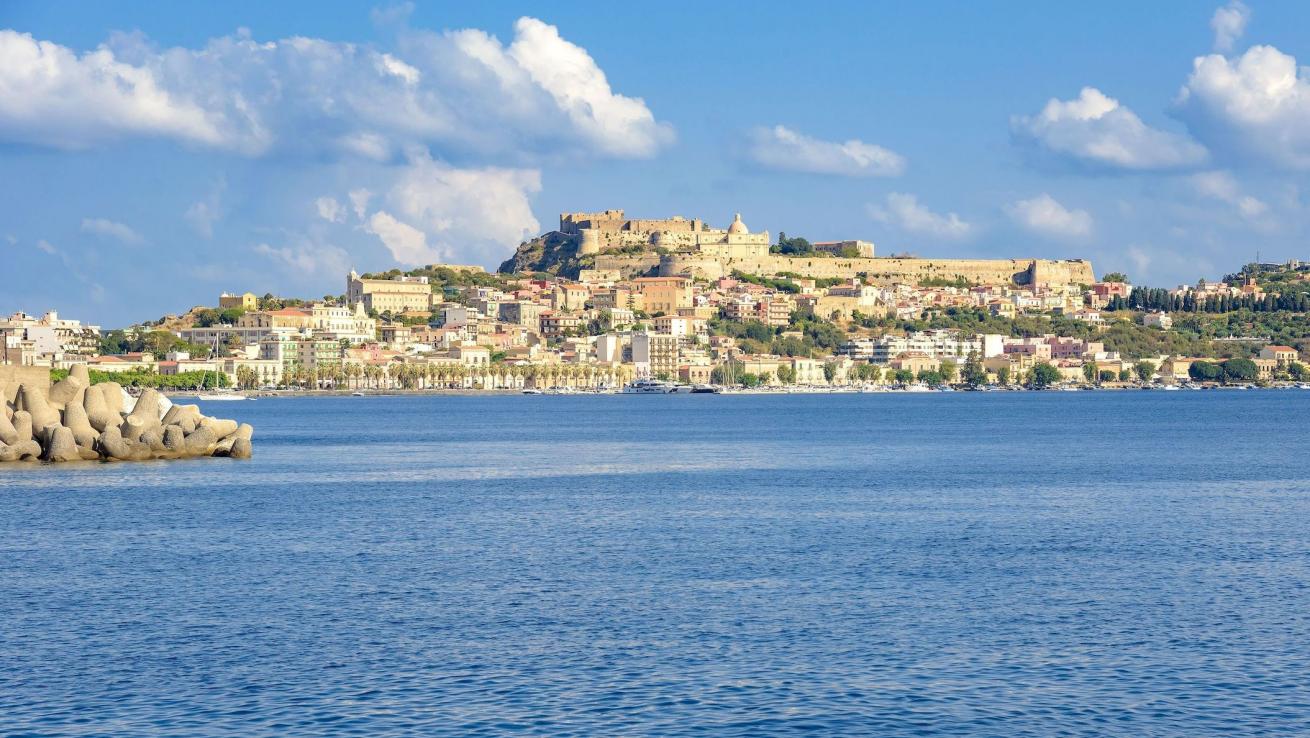 Eolie - Aeolian - view-of-milazzo-town-from-the-sea