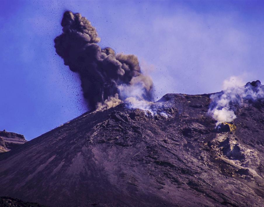 Eolie - Aeolian - eruption-on-the-island-of-vulcano-in-the-aeolian